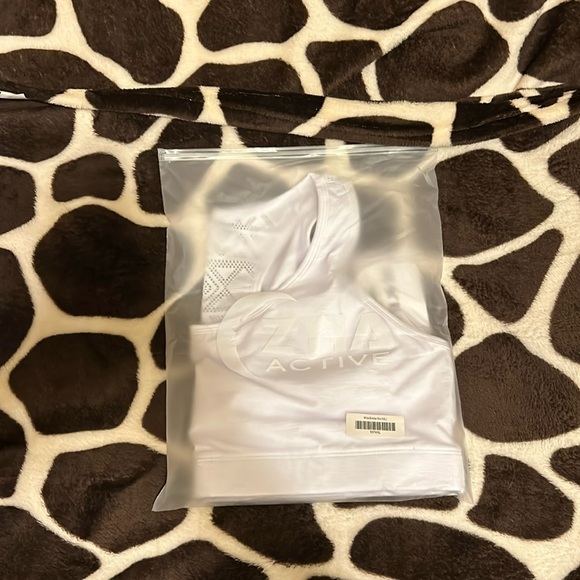 ZYIA ACTIVE White Bomber Bra XXL - Picture 1 of 3